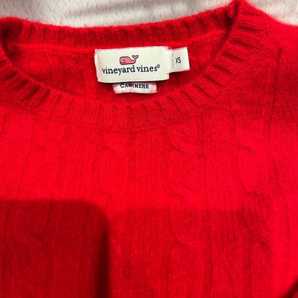 Red vineyard vines 100% cashmere sweater